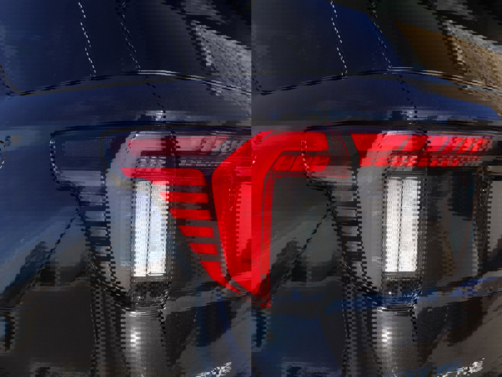 New 2025 Ford Explorer Active w/ Active Comfort Package image 18