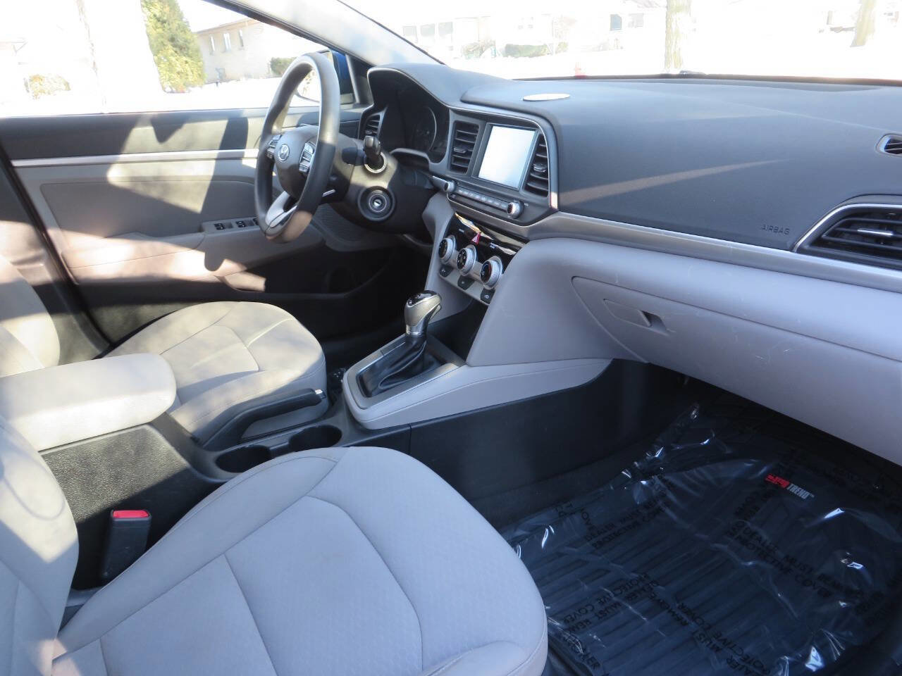 Used 2019 Hyundai Elantra SEL image 15