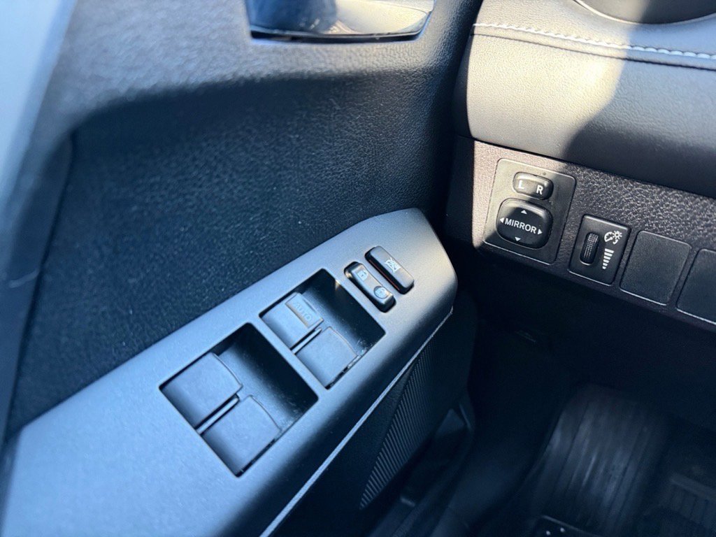 Used 2016 Toyota RAV4 XLE image 19