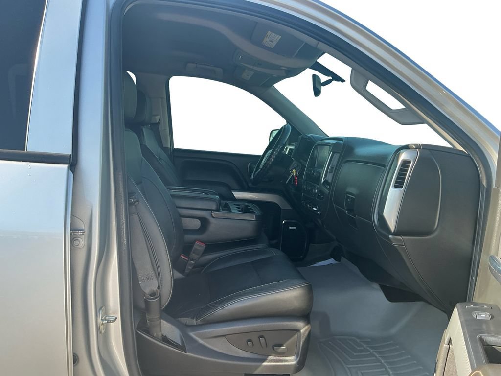 Used 2018 Chevrolet Silverado 1500 LTZ Z71 w/ Redline Edition AWD/4WD image 22