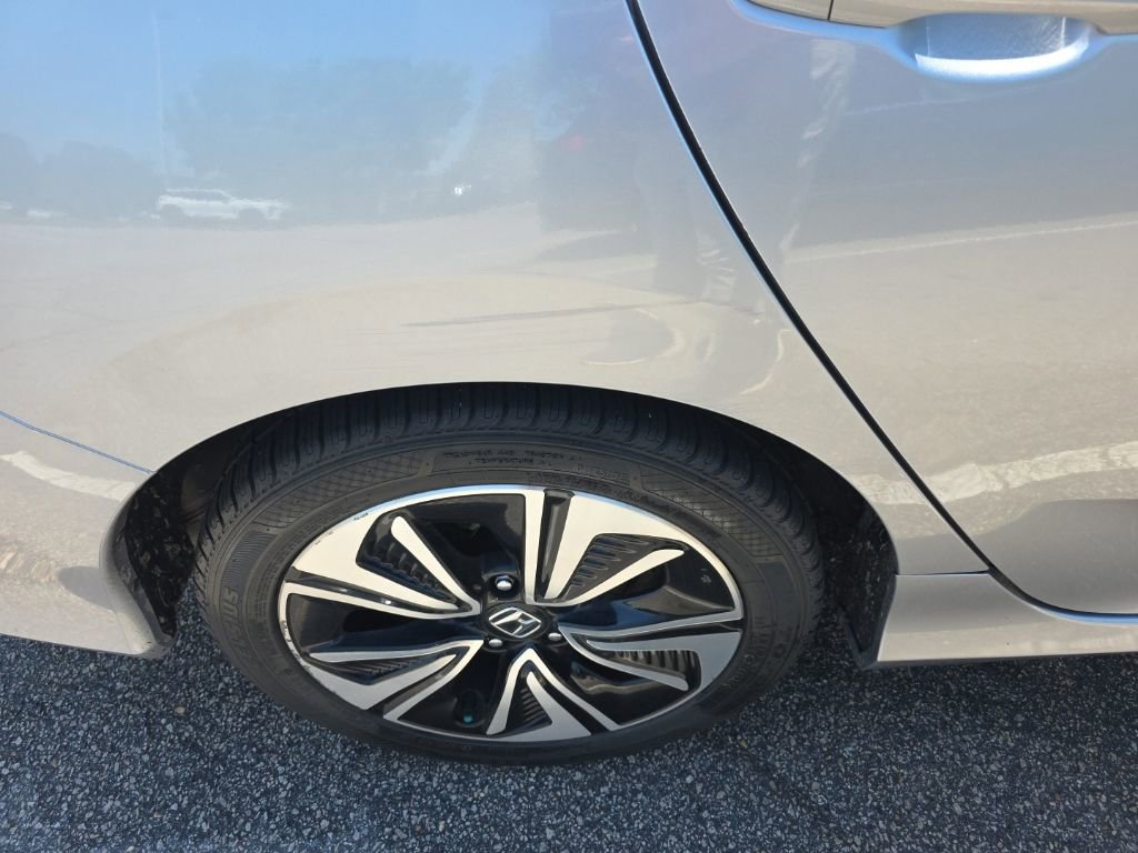 Used 2017 Honda Civic EX-T image 9