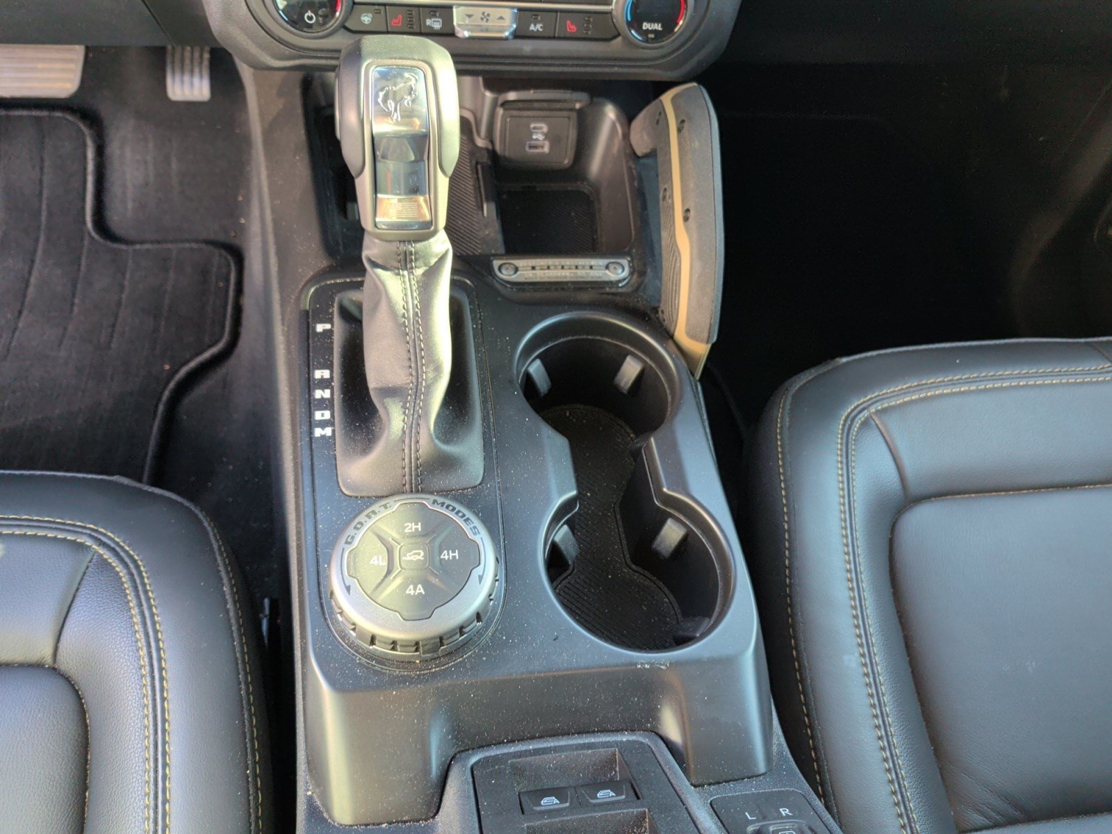 Certified 2025 Ford Bronco Badlands AWD/4WD image 13