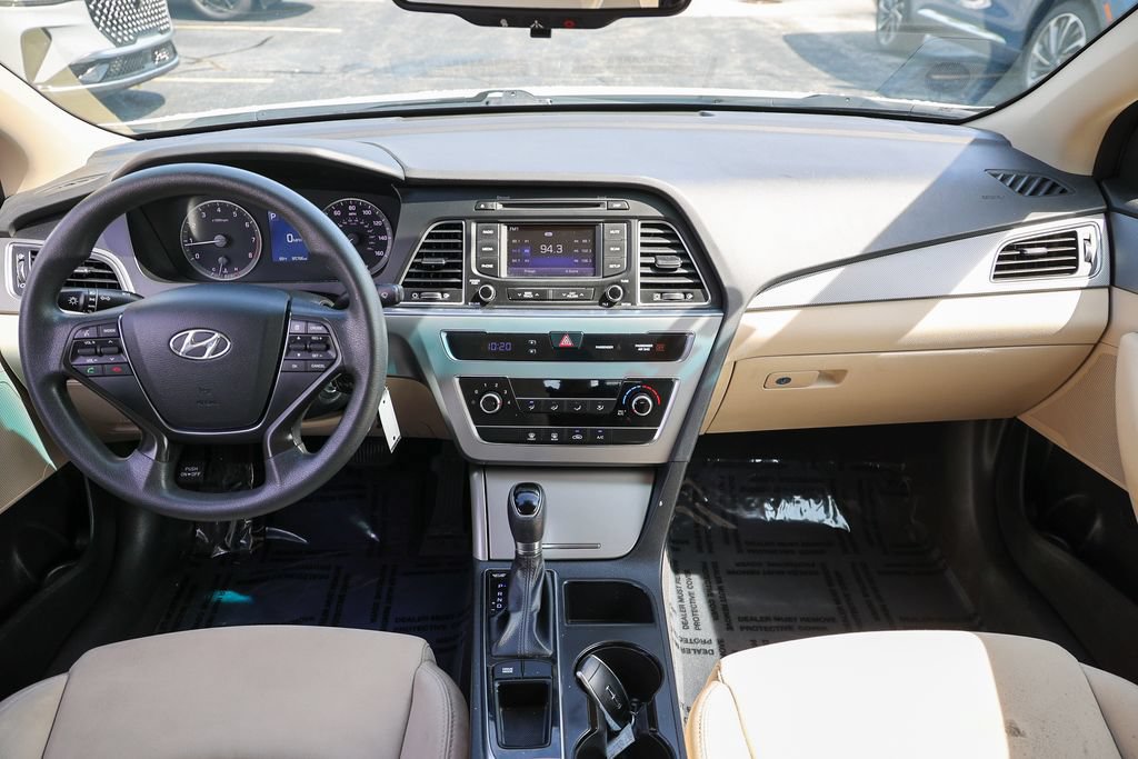 Used 2015 Hyundai Sonata SE w/ Option Group 09 FWD image 6