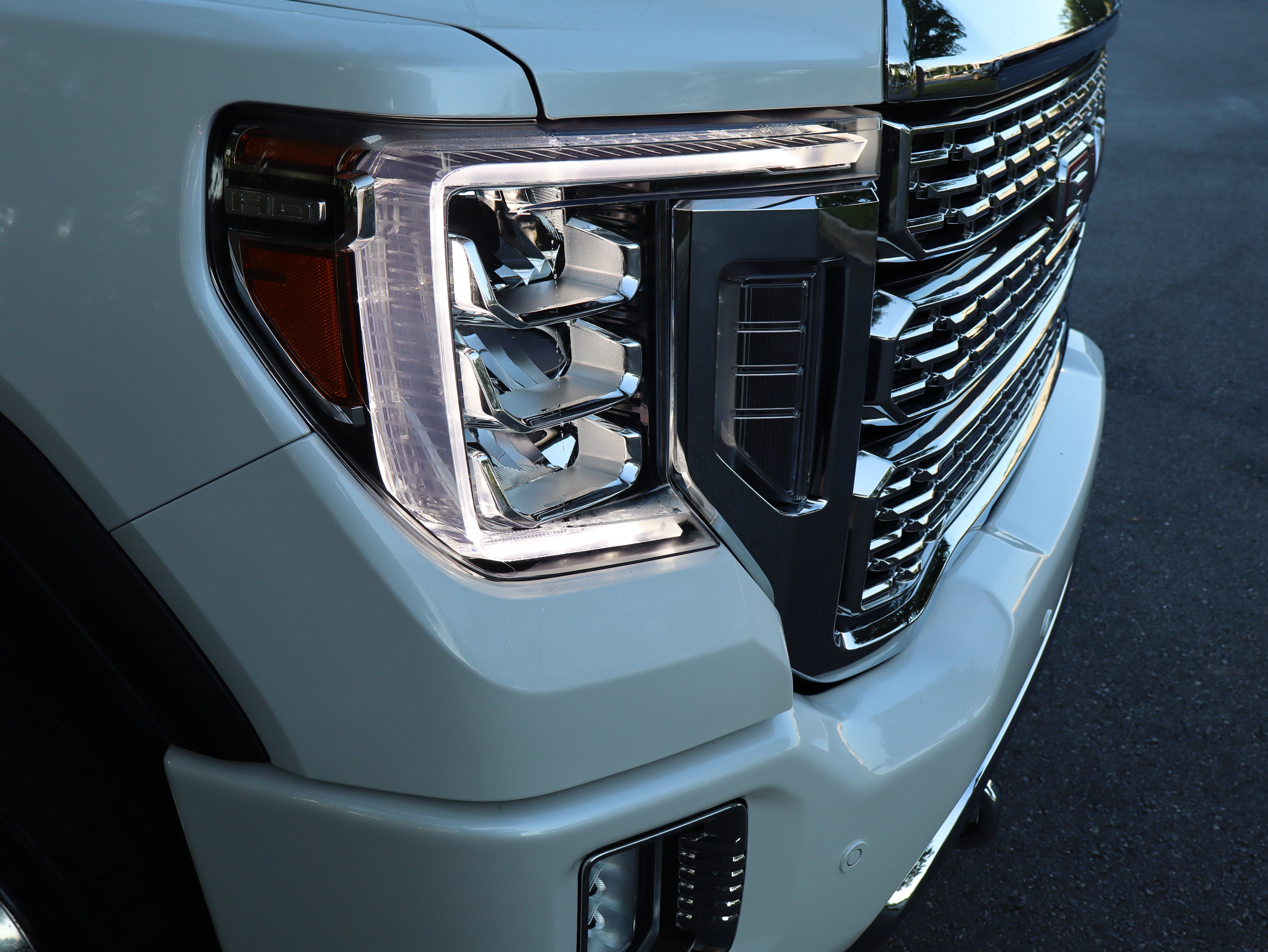 Used 2022 GMC Sierra 3500 Denali AWD/4WD image 13