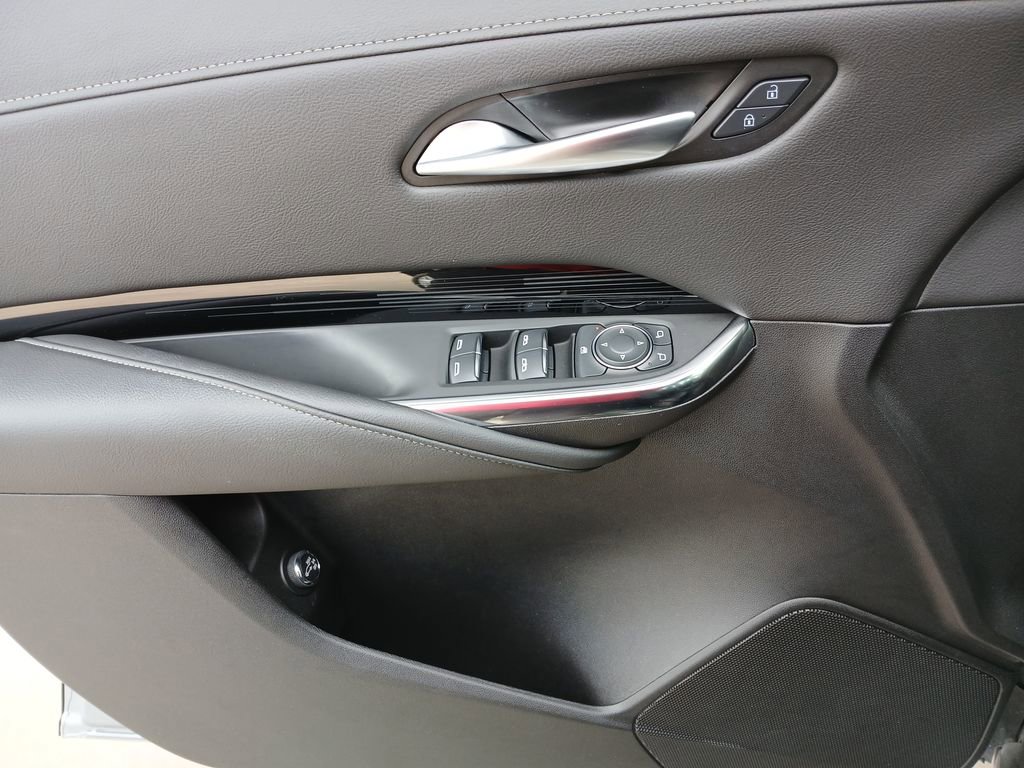 Certified 2024 Cadillac XT4 Luxury w/ Cold Weather Package image 24