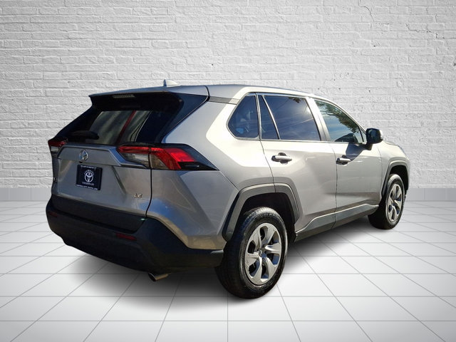 Used 2023 Toyota RAV4 LE FWD image 6