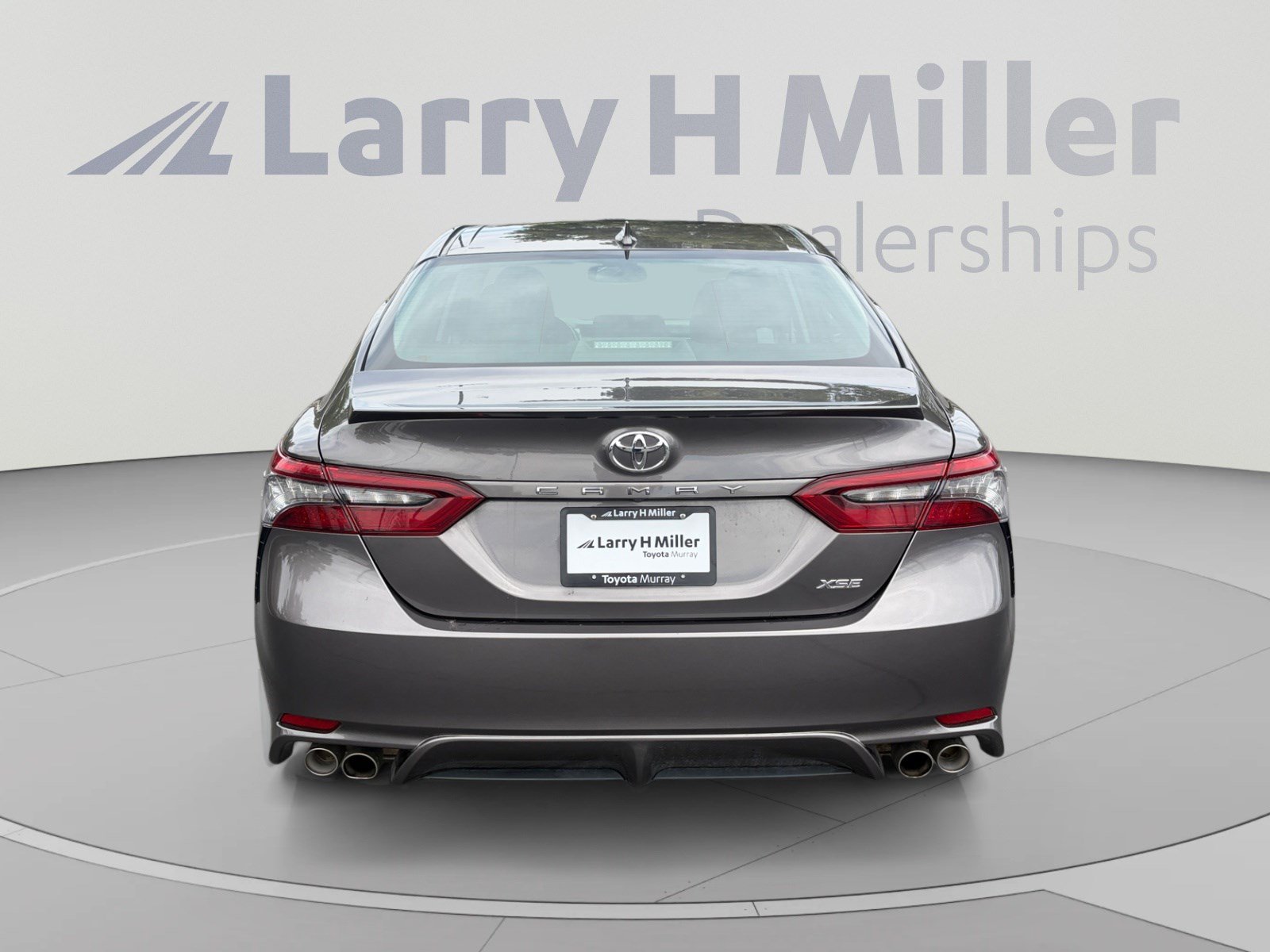 Used 2024 Toyota Camry XSE FWD image 4