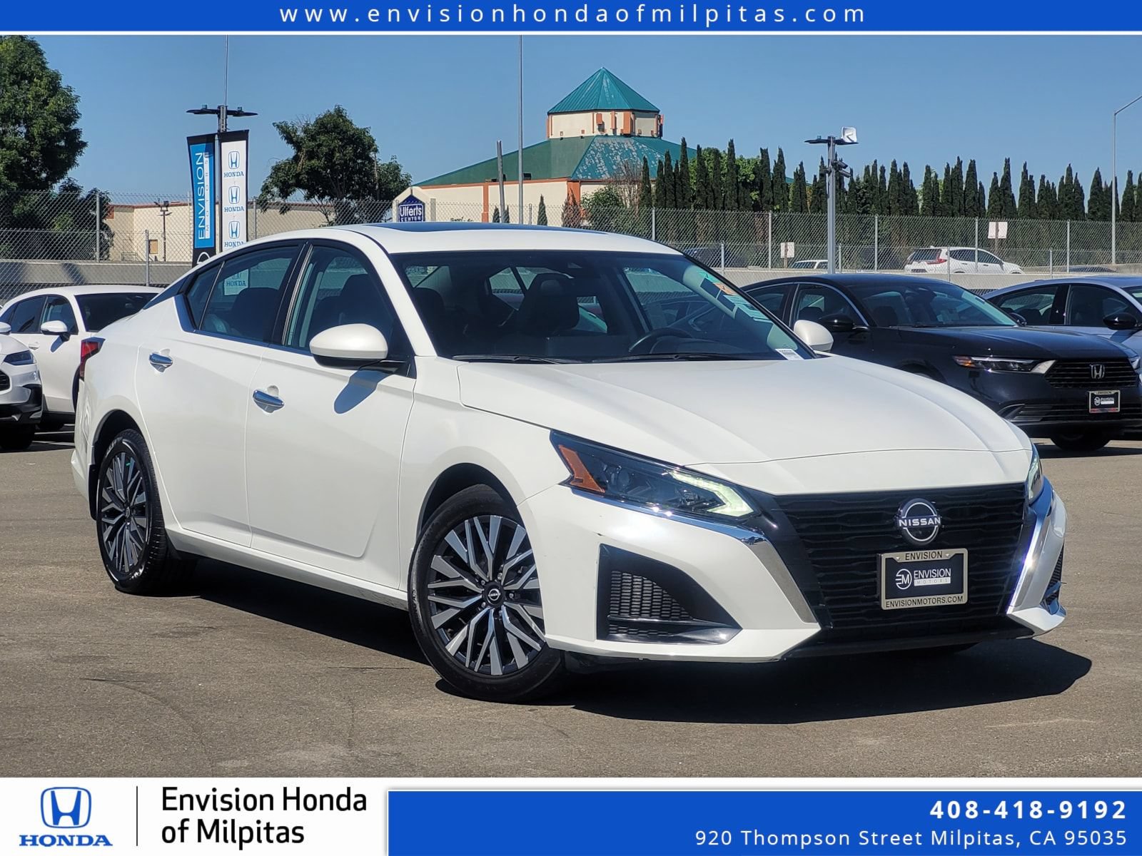 Used 2023 Nissan Altima 2.5 SV w/ SV Premium Package AWD/4WD image 1