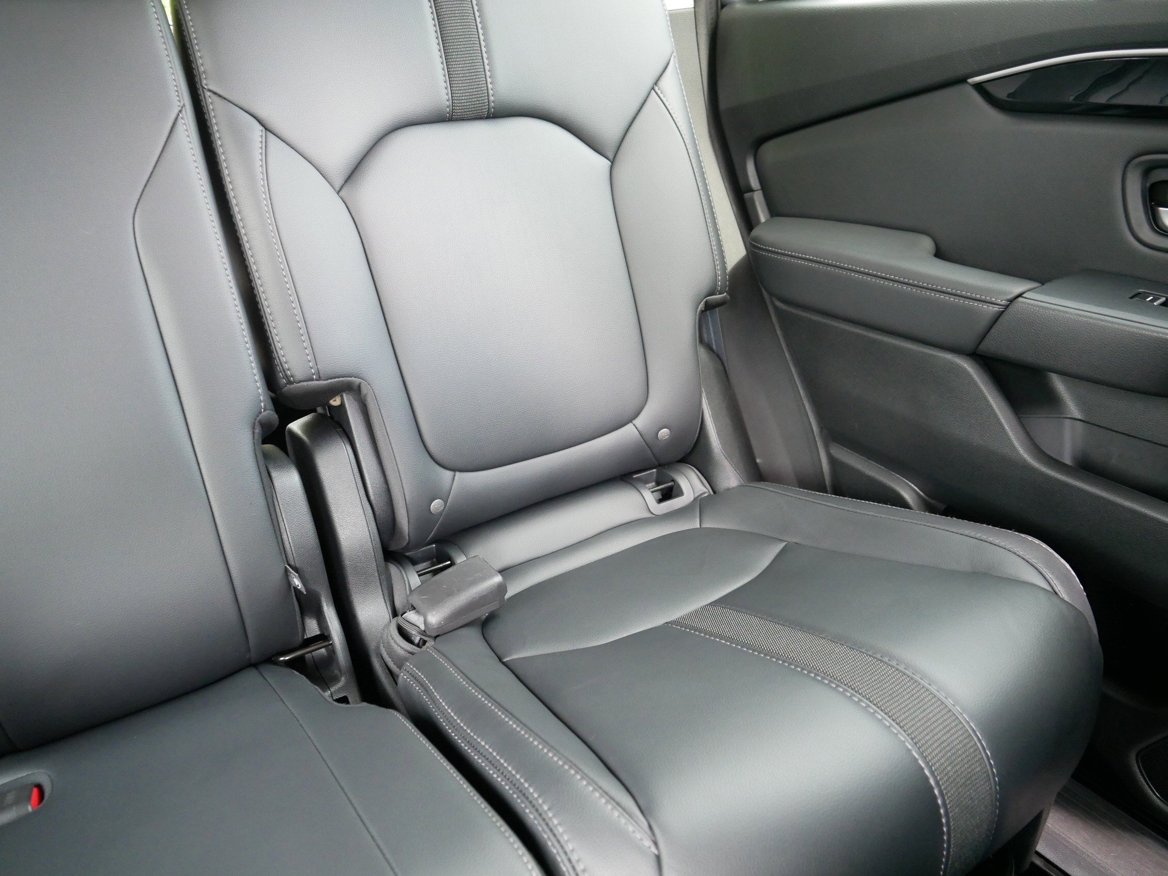 Used 2023 Honda Pilot Touring image 14