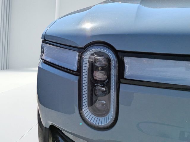Used 2024 Rivian R1S Adventure image 8