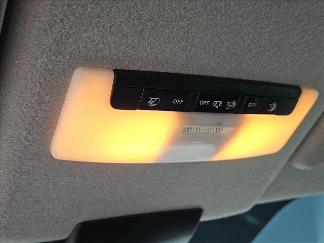Used 2021 Nissan Kicks S FWD image 11
