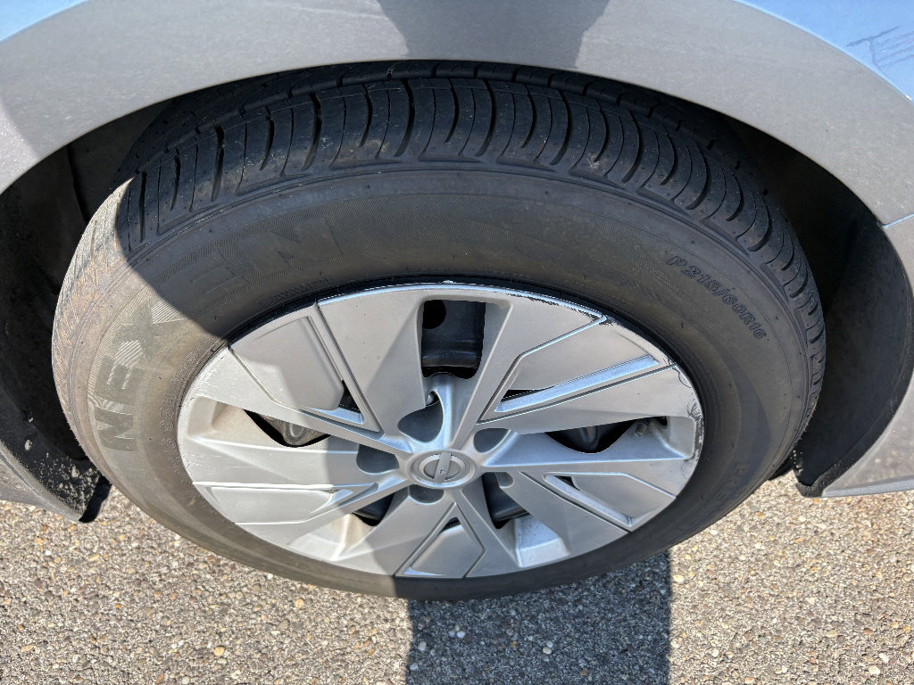 Used 2023 Nissan Altima 2.5 S FWD image 10