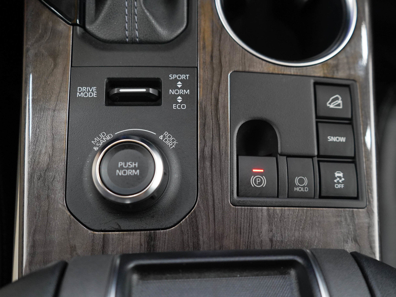 Used 2024 Toyota Highlander Limited AWD/4WD image 25