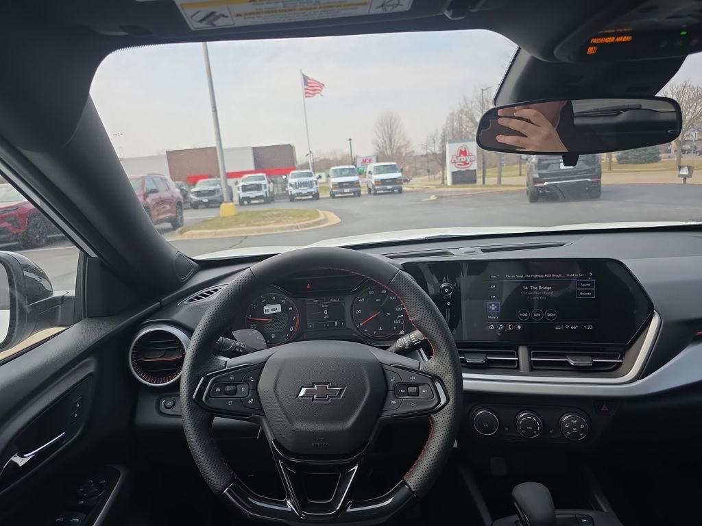 New 2026 Chevrolet Trax RS w/ Sunroof Package image 15