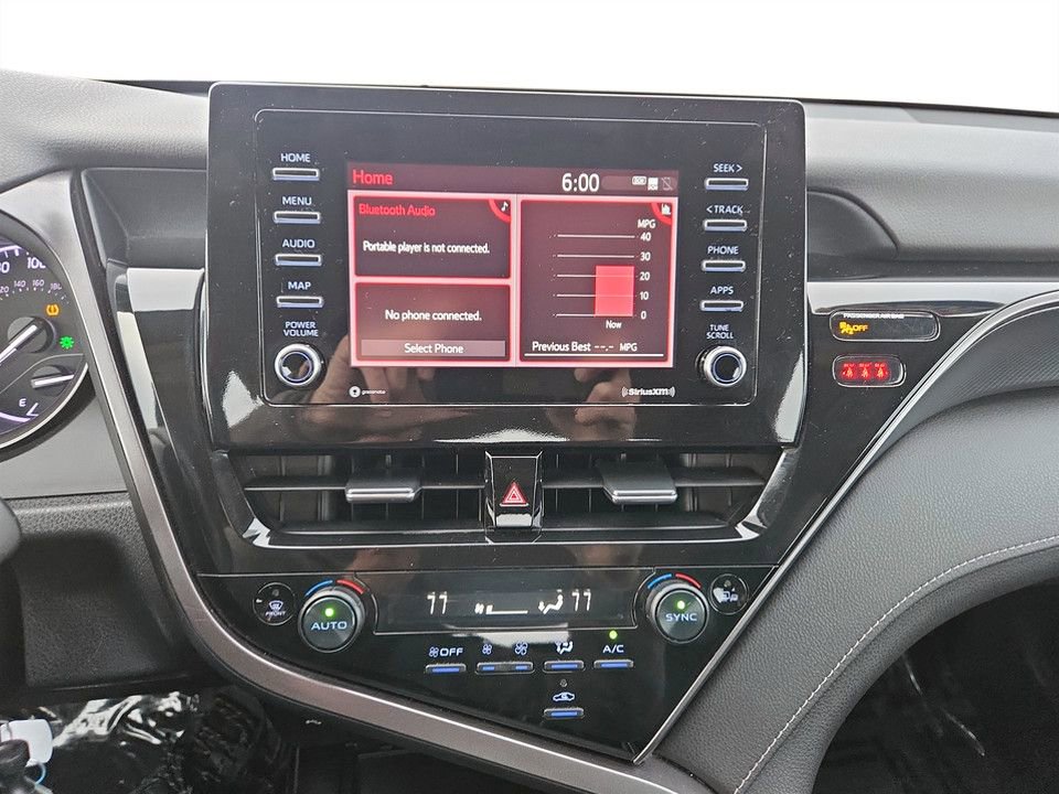 Used 2023 Toyota Camry SE image 22