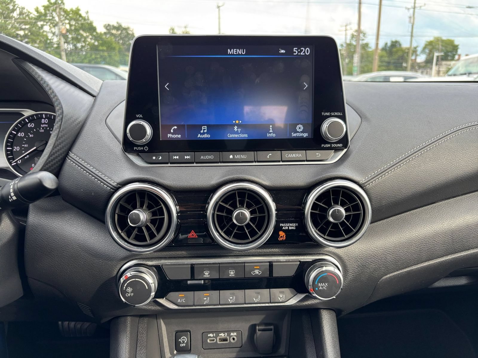 Used 2025 Nissan Sentra SV FWD image 14
