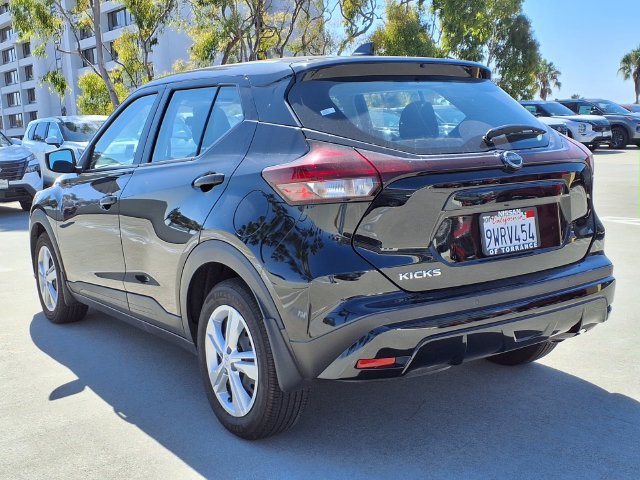 Certified 2025 Nissan Kicks Play S FWD image 4