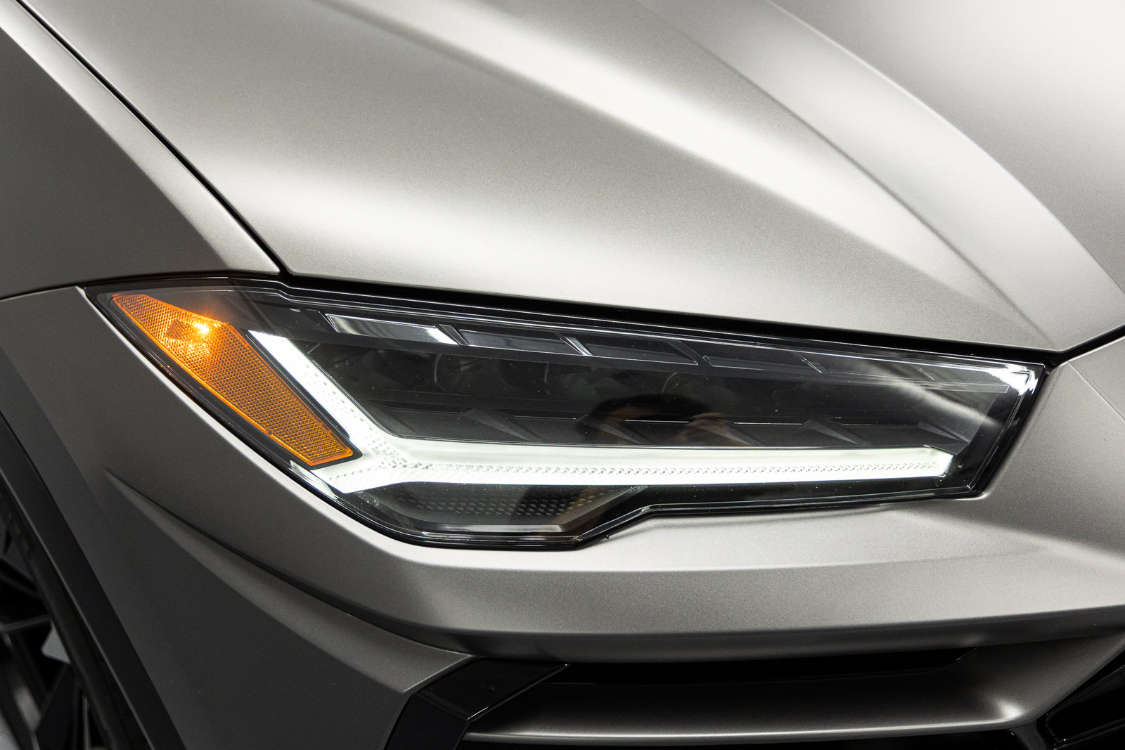 Used 2022 Lamborghini Urus AWD/4WD image 15