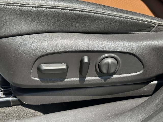 Used 2020 Buick Encore GX Essence FWD image 11