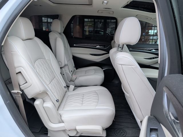 Used 2023 Buick Enclave Avenir w/ Avenir Technology Package image 30