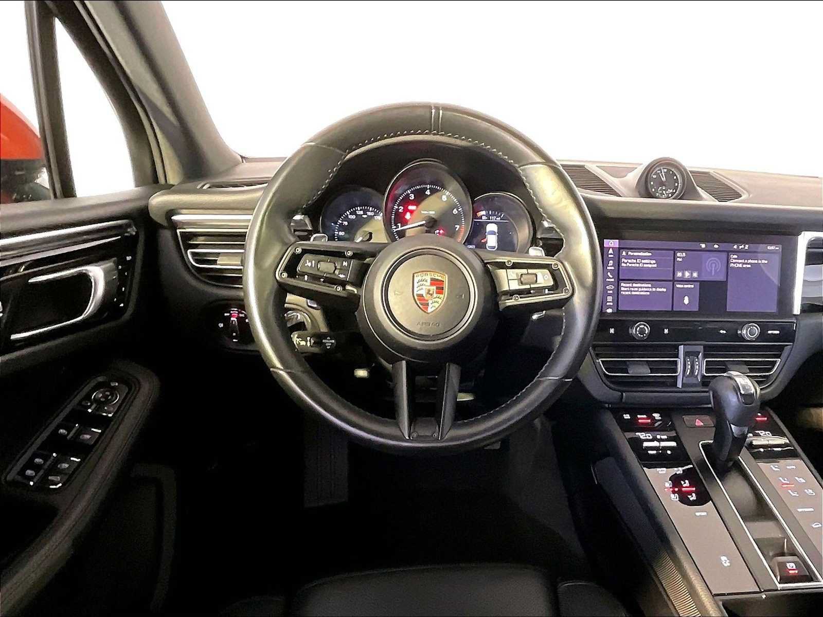 Certified 2024 Porsche Macan AWD/4WD image 13