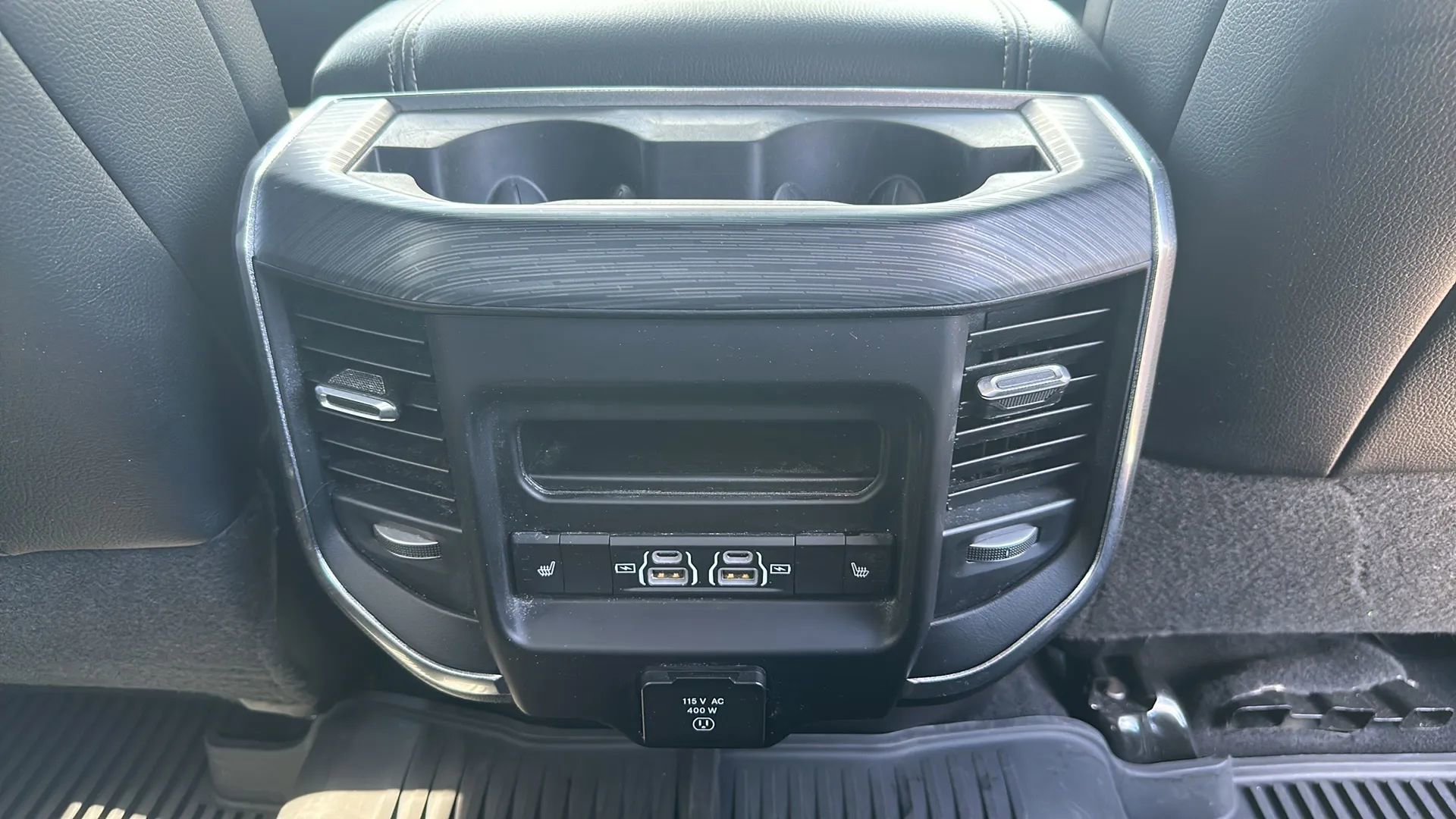 Used 2024 RAM 3500 Laramie w/ Night Edition AWD/4WD image 31