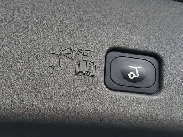 Certified 2024 Lincoln Nautilus Premier AWD/4WD image 31