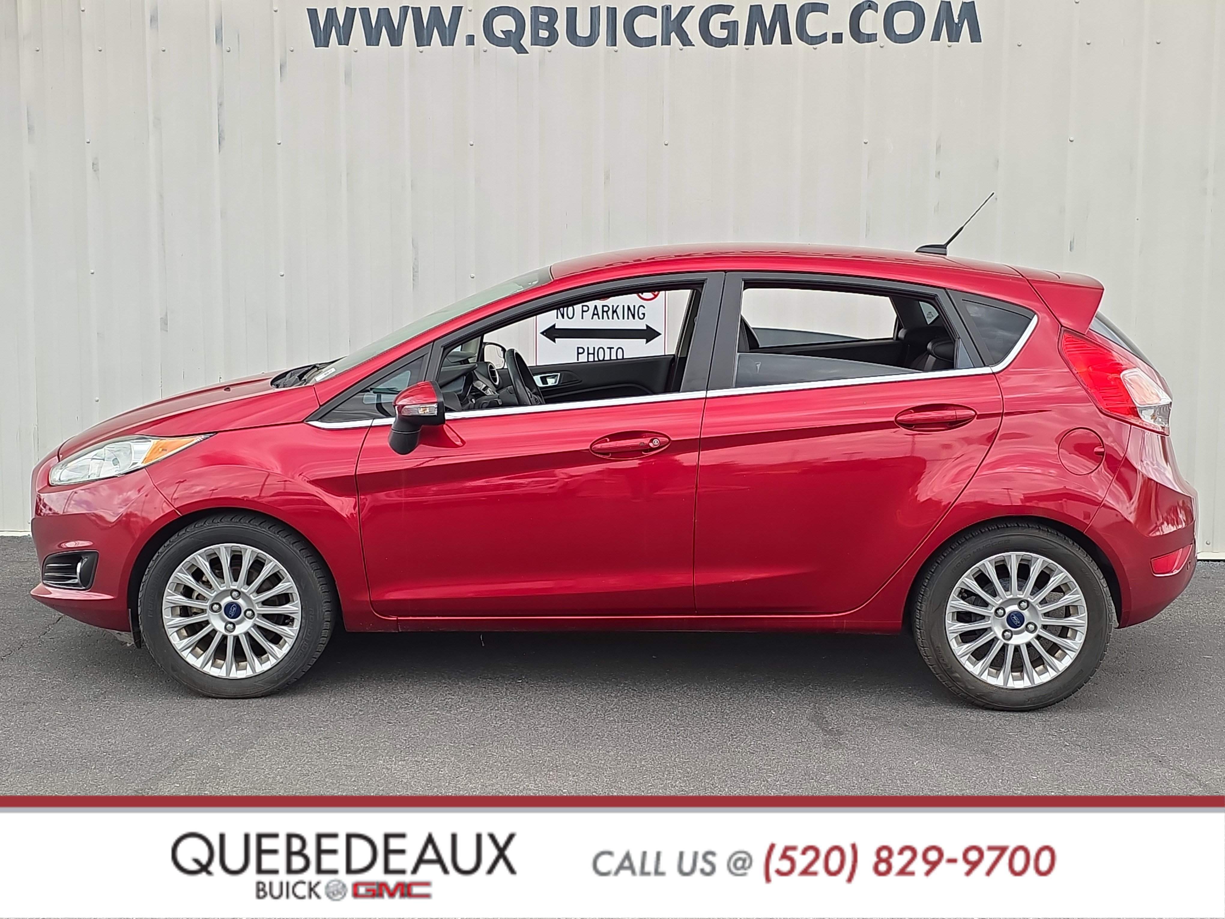 Used 2014 Ford Fiesta Titanium FWD image 4