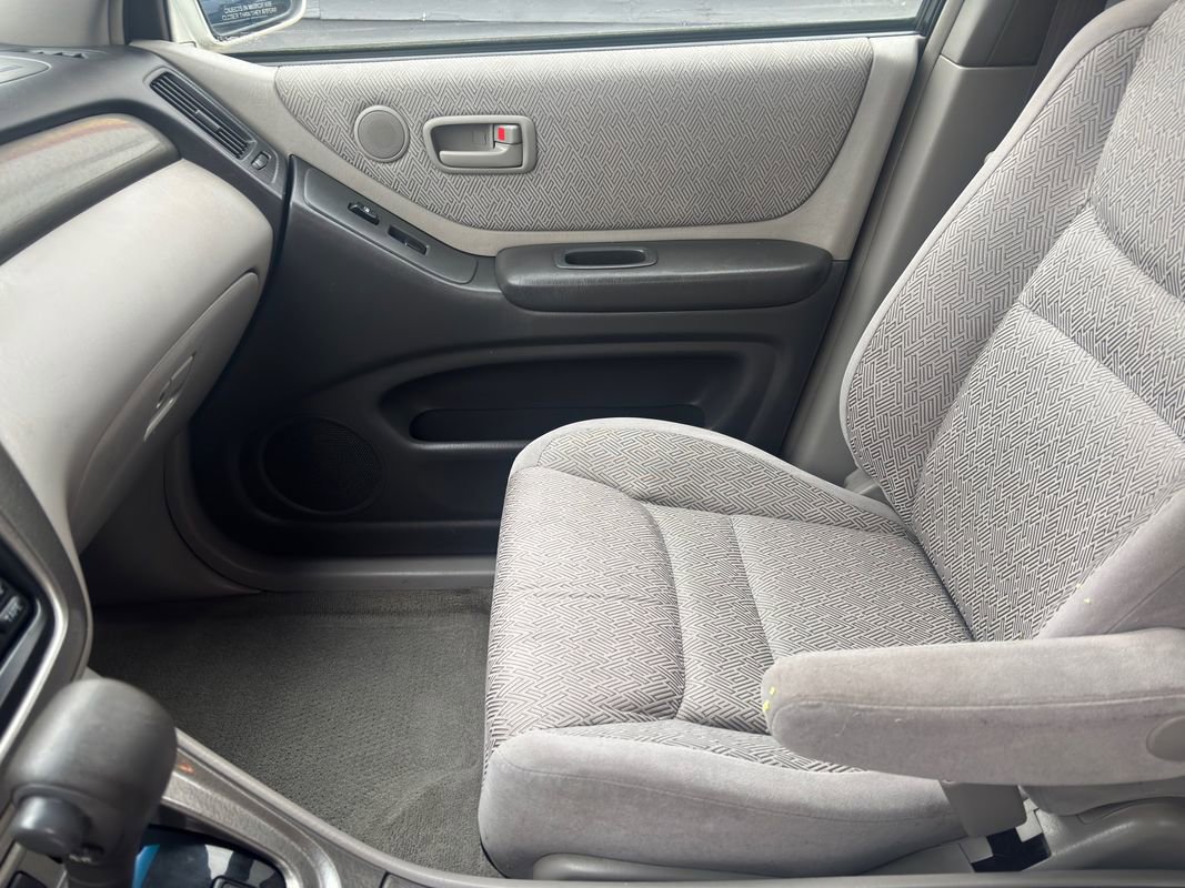 Used 2003 Toyota Highlander Limited image 21