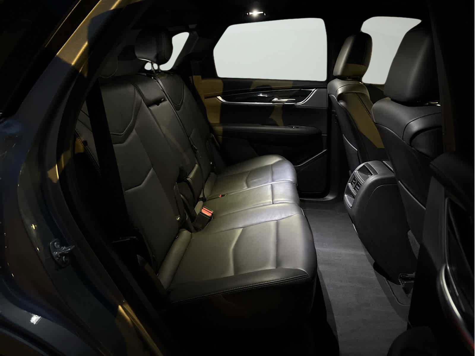 Used 2025 Cadillac XT5 Premium Luxury image 14