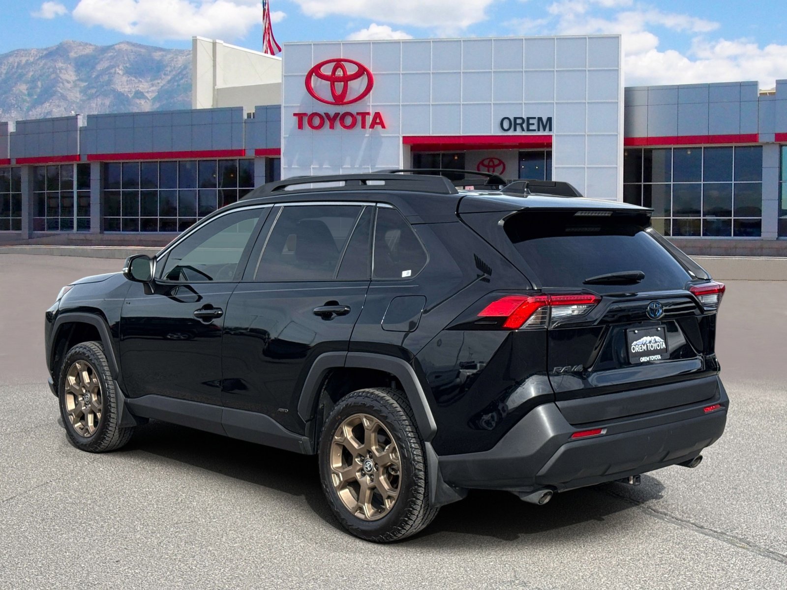 Used 2024 Toyota RAV4 AWD Hybrid image 5