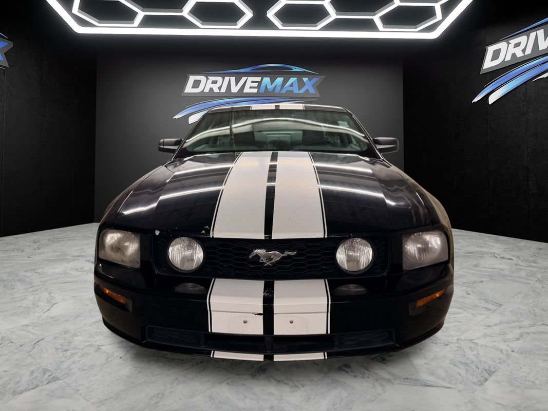 Used 2007 Ford Mustang GT RWD image 2