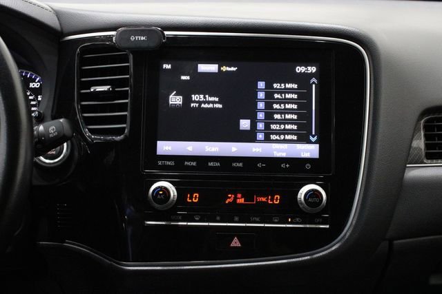 Used 2020 Mitsubishi Outlander SEL image 27