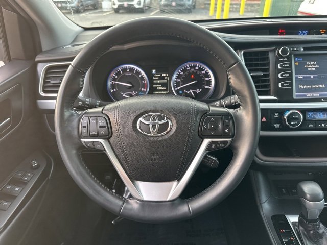 Used 2019 Toyota Highlander XLE image 21