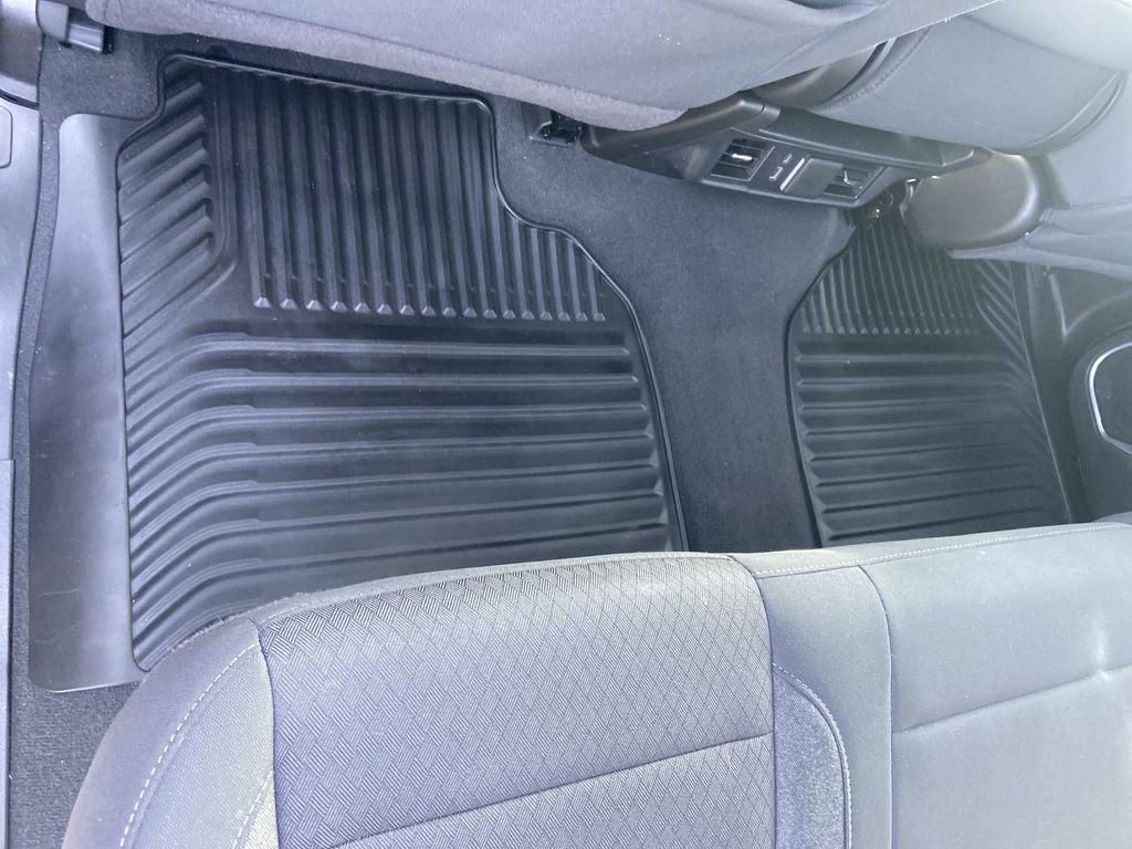 Used 2025 Chevrolet Silverado 2500 LT w/ Convenience Package image 34