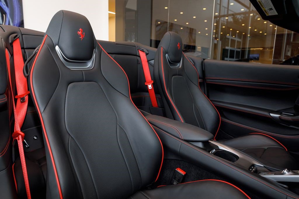 Used 2023 Ferrari Portofino M RWD image 13