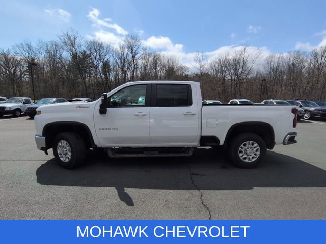 Used 2022 Chevrolet Silverado 2500 LT w/ Convenience Package image 2