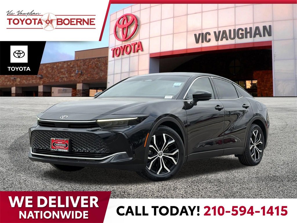 Used 2023 Toyota Crown Limited image 1