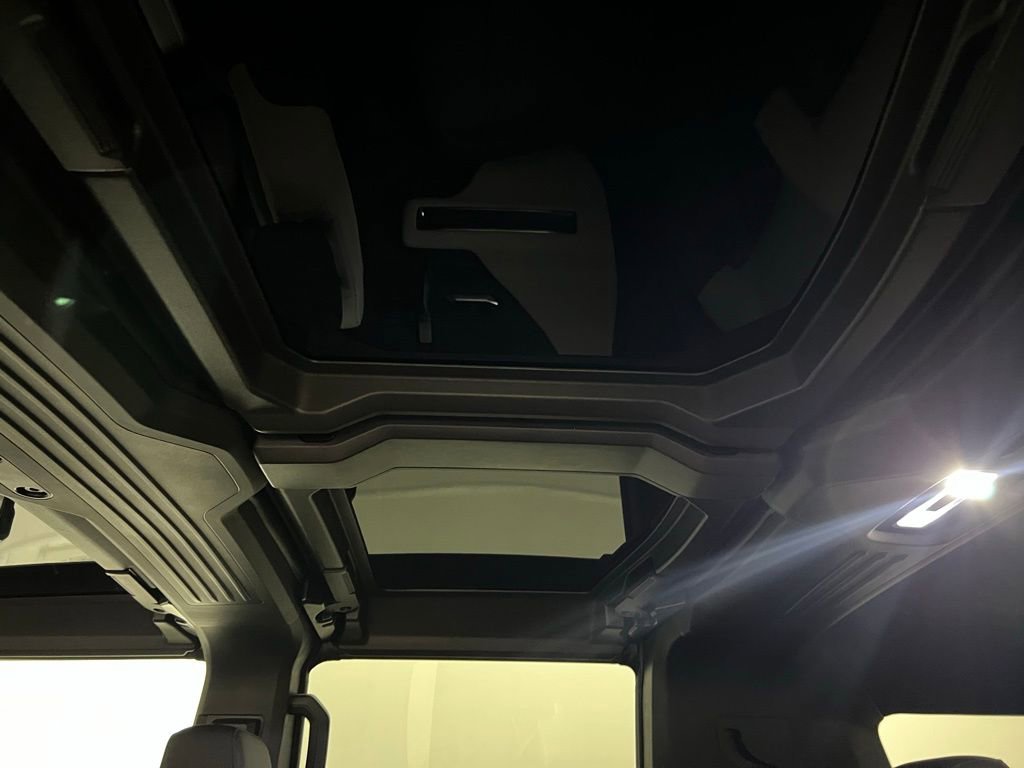 New 2026 GMC Hummer EV SUV image 32