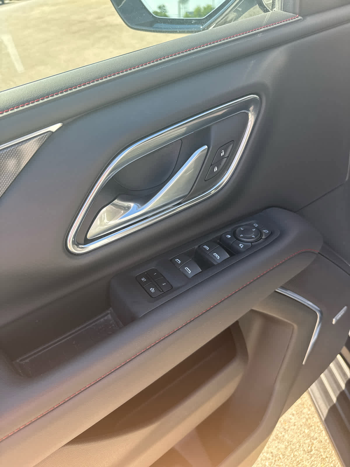 Used 2022 Chevrolet Tahoe RST w/ Luxury Package image 14