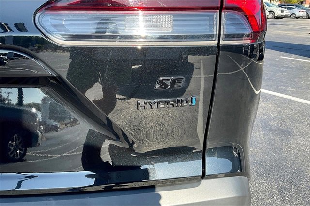 Used 2024 Toyota Corolla Cross AWD Hybrid w/ Moonroof Package image 8