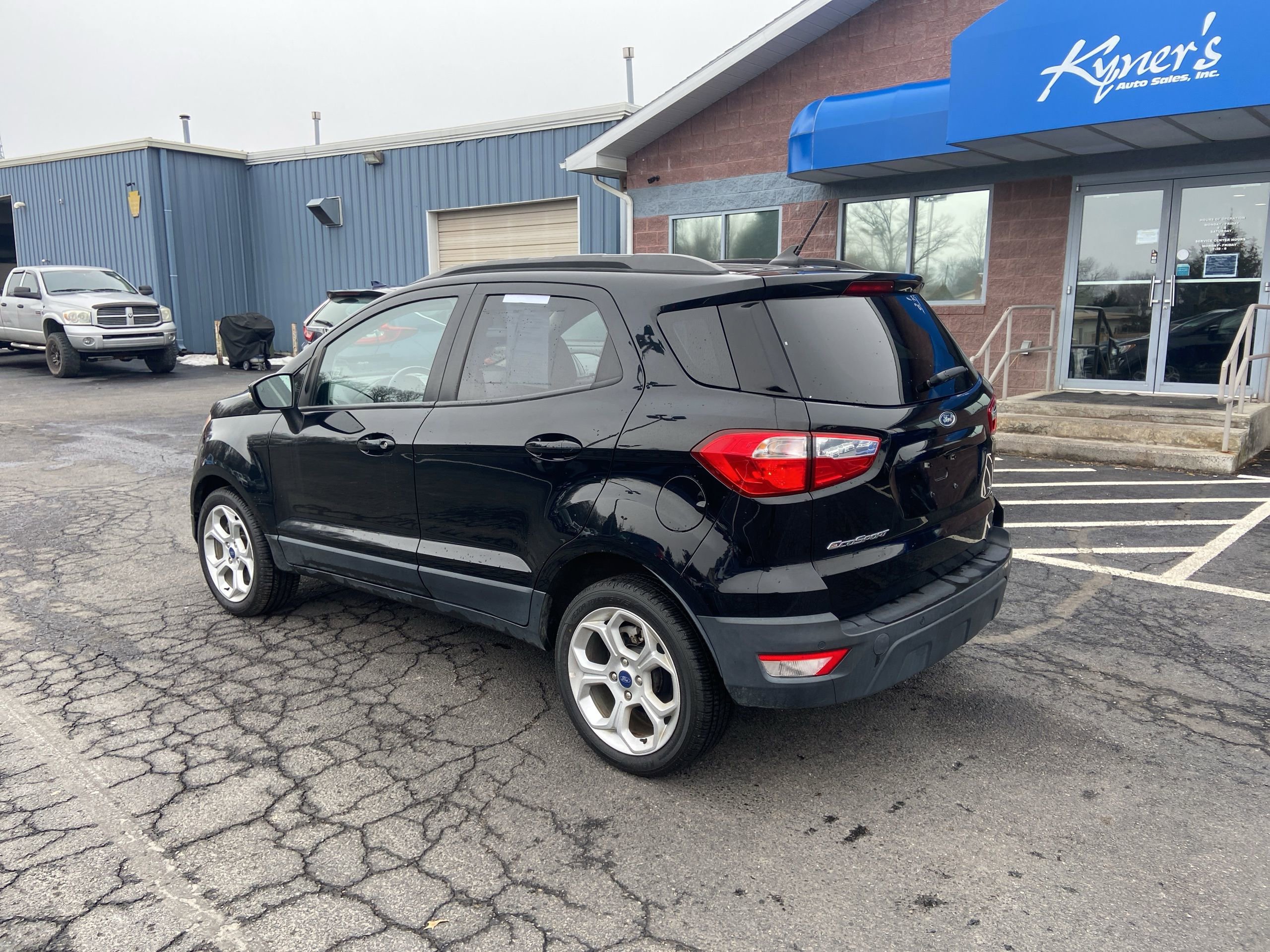 Used 2021 Ford EcoSport SE w/ SE Convenience Package image 4
