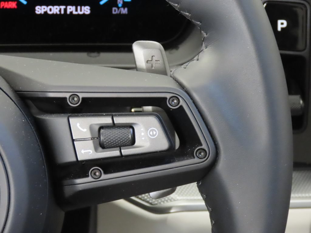 Certified 2026 Porsche Cayenne E-Hybrid AWD/4WD image 22