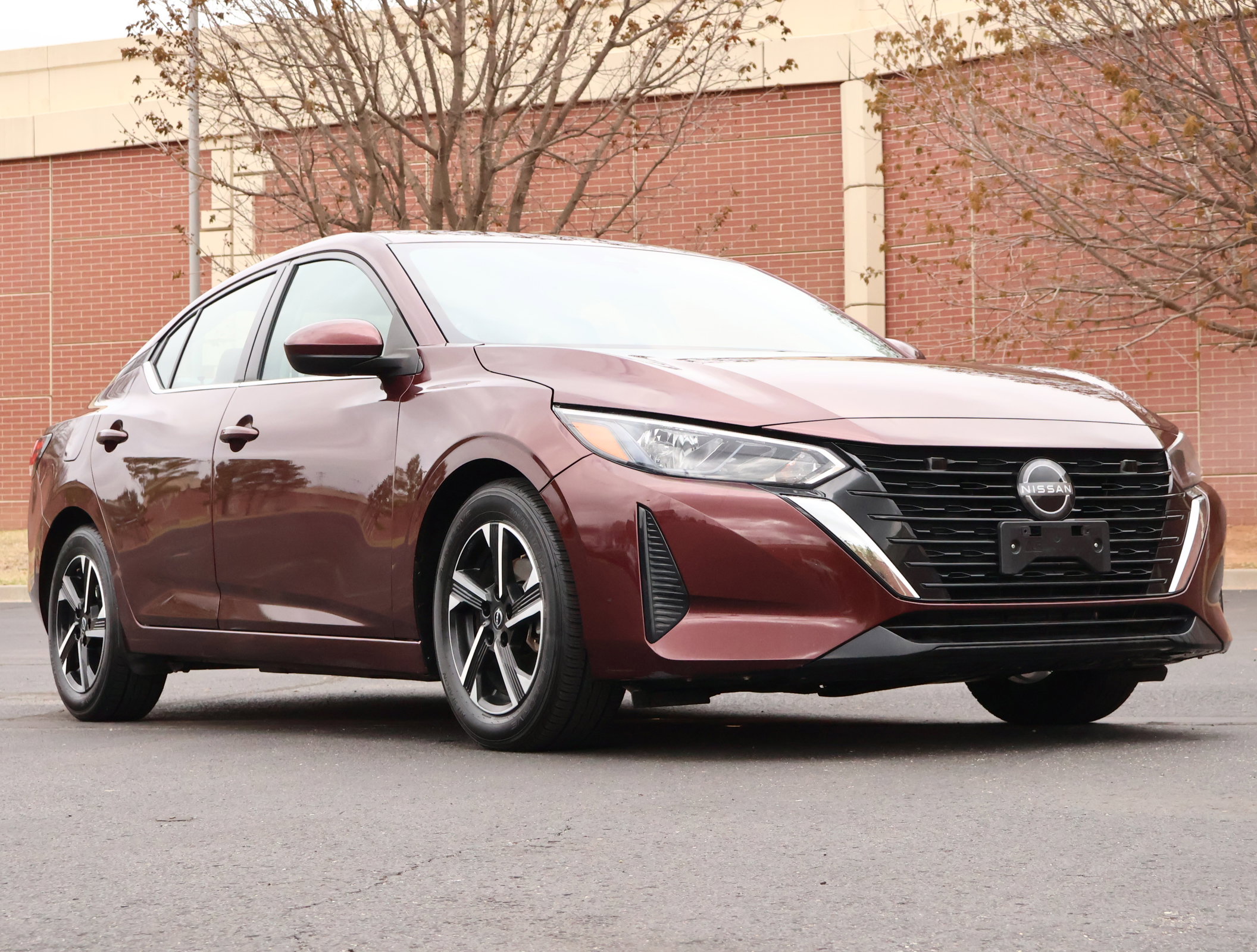 Used 2024 Nissan Sentra SV image 1