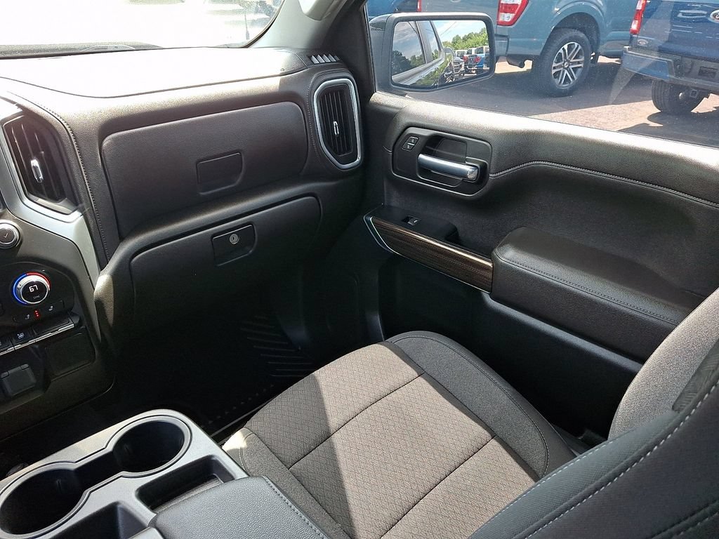 Used 2022 Chevrolet Silverado 1500 RST w/ Rally Edition AWD/4WD image 16