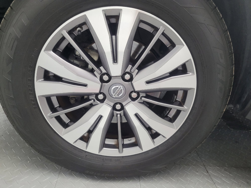 Used 2019 Nissan Pathfinder SV image 31