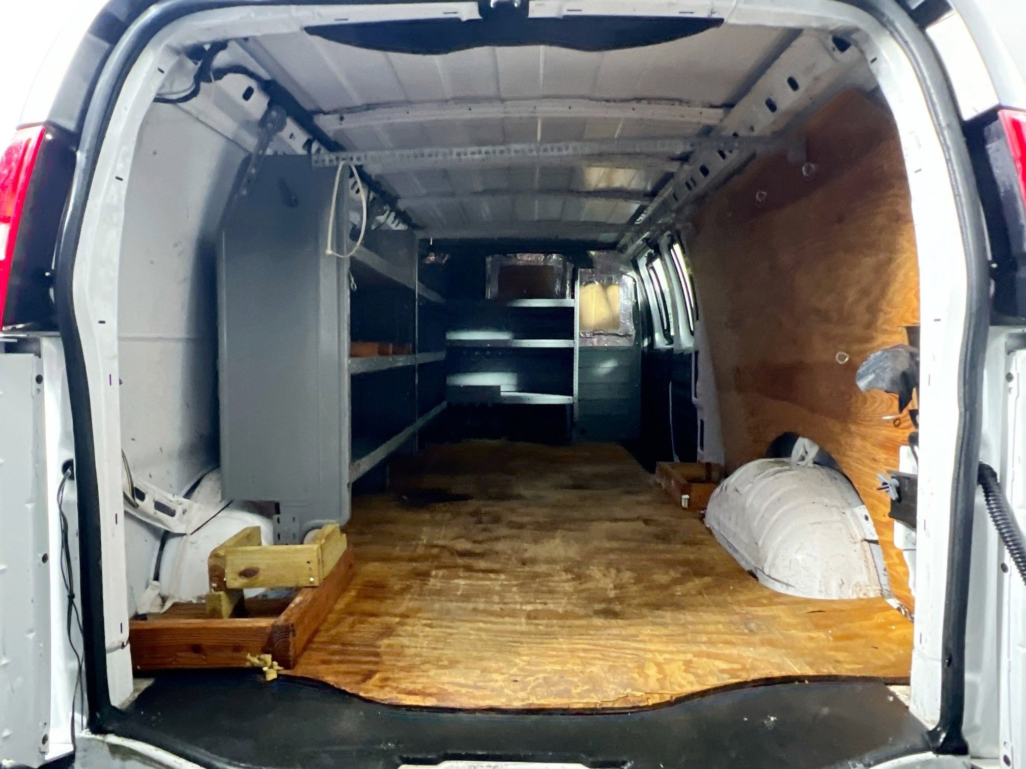 Used 2021 Chevrolet Express 2500 Extended w/ Communications Package image 30