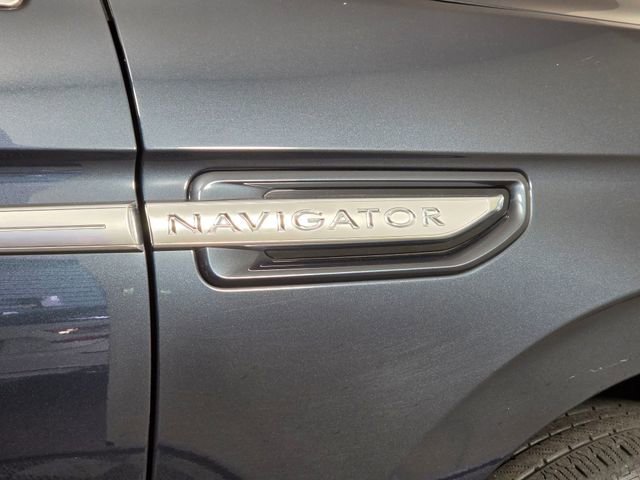 Certified 2021 Lincoln Navigator Reserve w/ Luxury Package AWD/4WD image 10