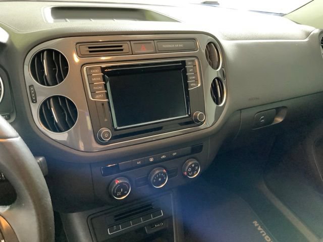 Used 2018 Volkswagen Tiguan Limited AWD/4WD image 18