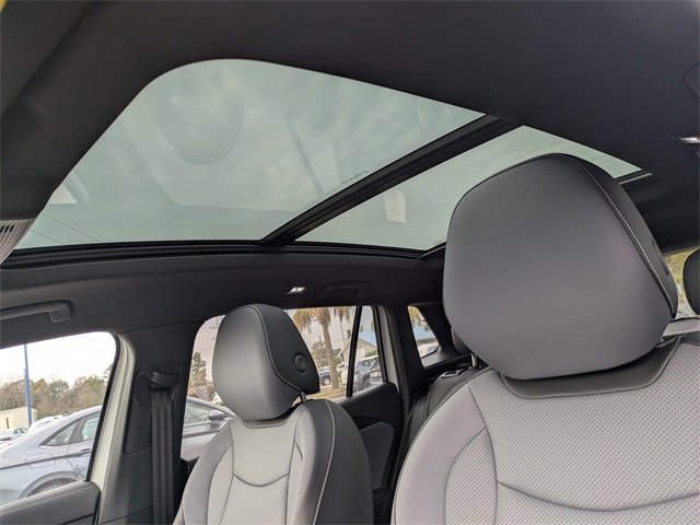 New 2026 Volkswagen Tiguan SE R-Line image 23